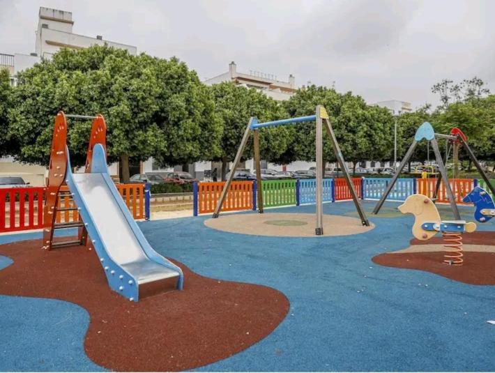 Apartamento Con Patio Y Piscina Cerca De Sevilla La Algaba Bagian luar foto