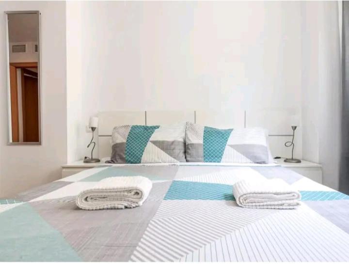 Apartamento Con Patio Y Piscina Cerca De Sevilla La Algaba Bagian luar foto